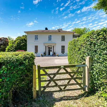 Дом отдыха Luxury Country Mansion In West Cork