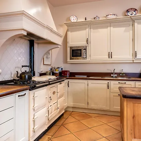 بيت للعطل Luxury Country Mansion In West Cork