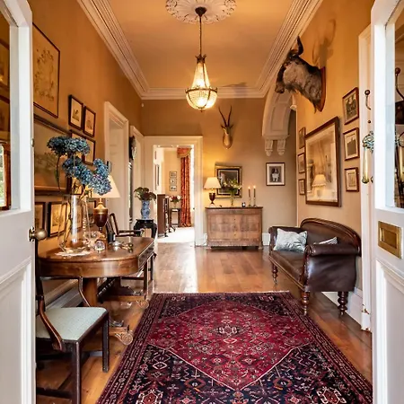 Дом отдыха Luxury Country Mansion In West Cork