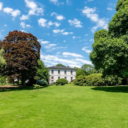 Дом отдыха Luxury Country Mansion In West Cork