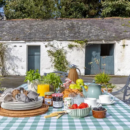 Дом отдыха Luxury Country Mansion In West Cork